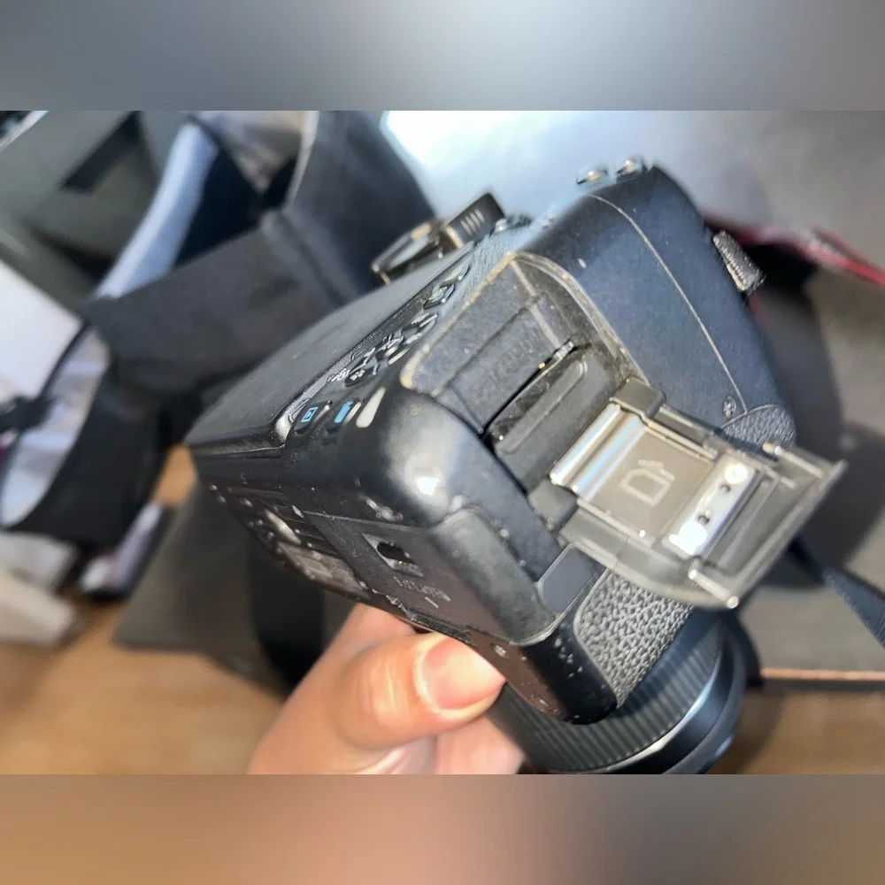 Camera canon eso 700D